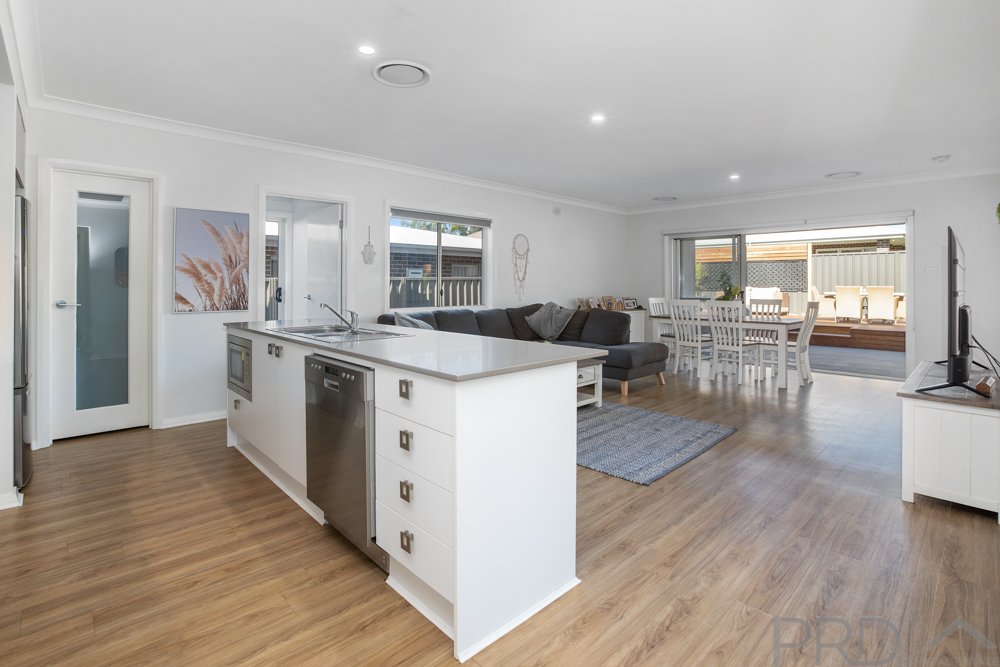 41 Sandridge Street THORNTON 4