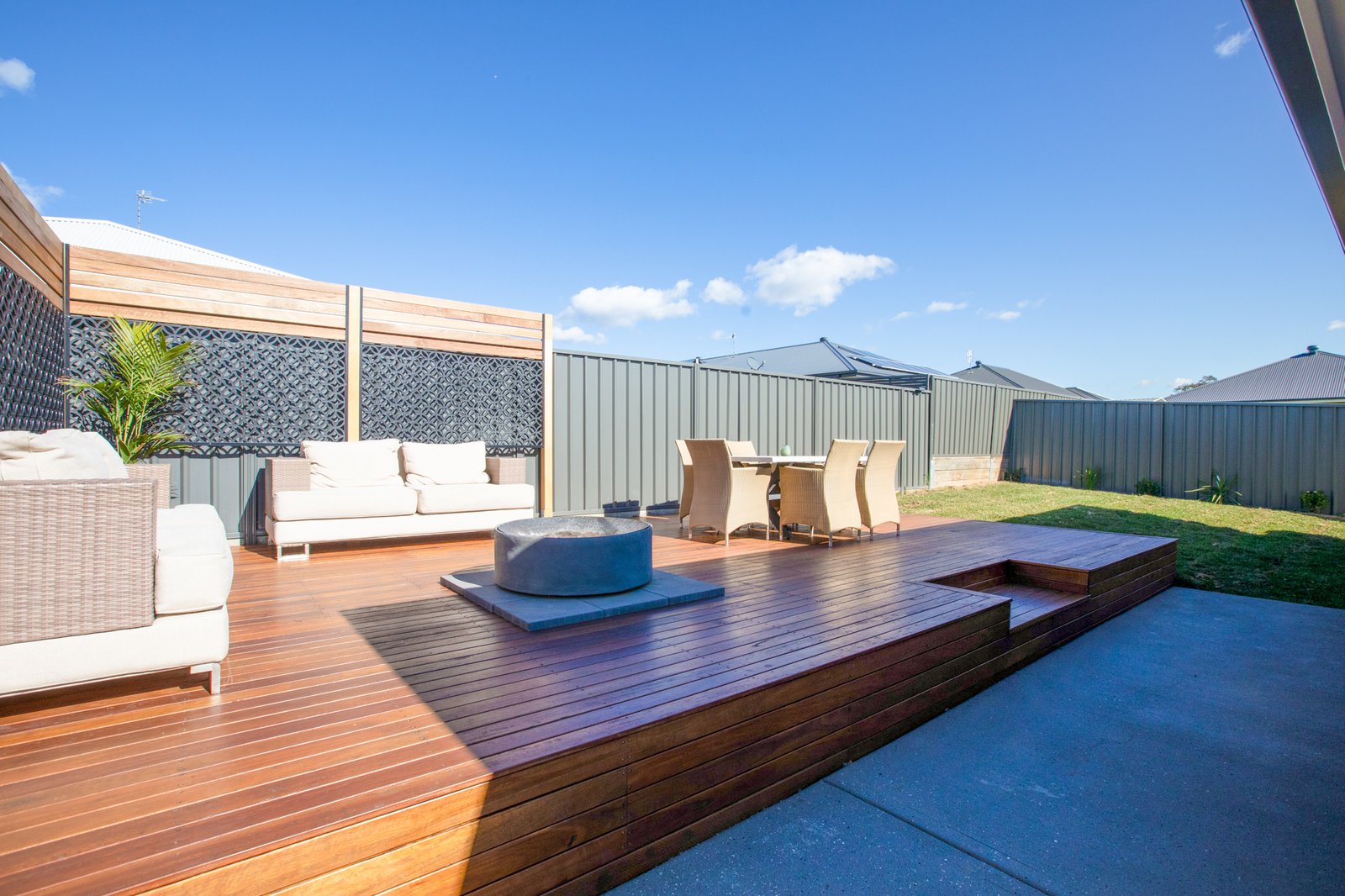 41 Sandridge Street THORNTON 8