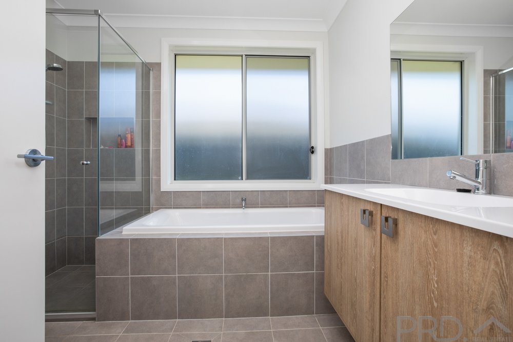 41 Sandridge Street THORNTON 16