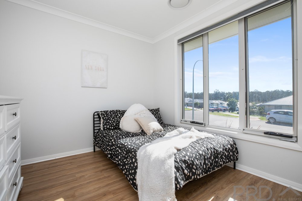 41 Sandridge Street THORNTON 17