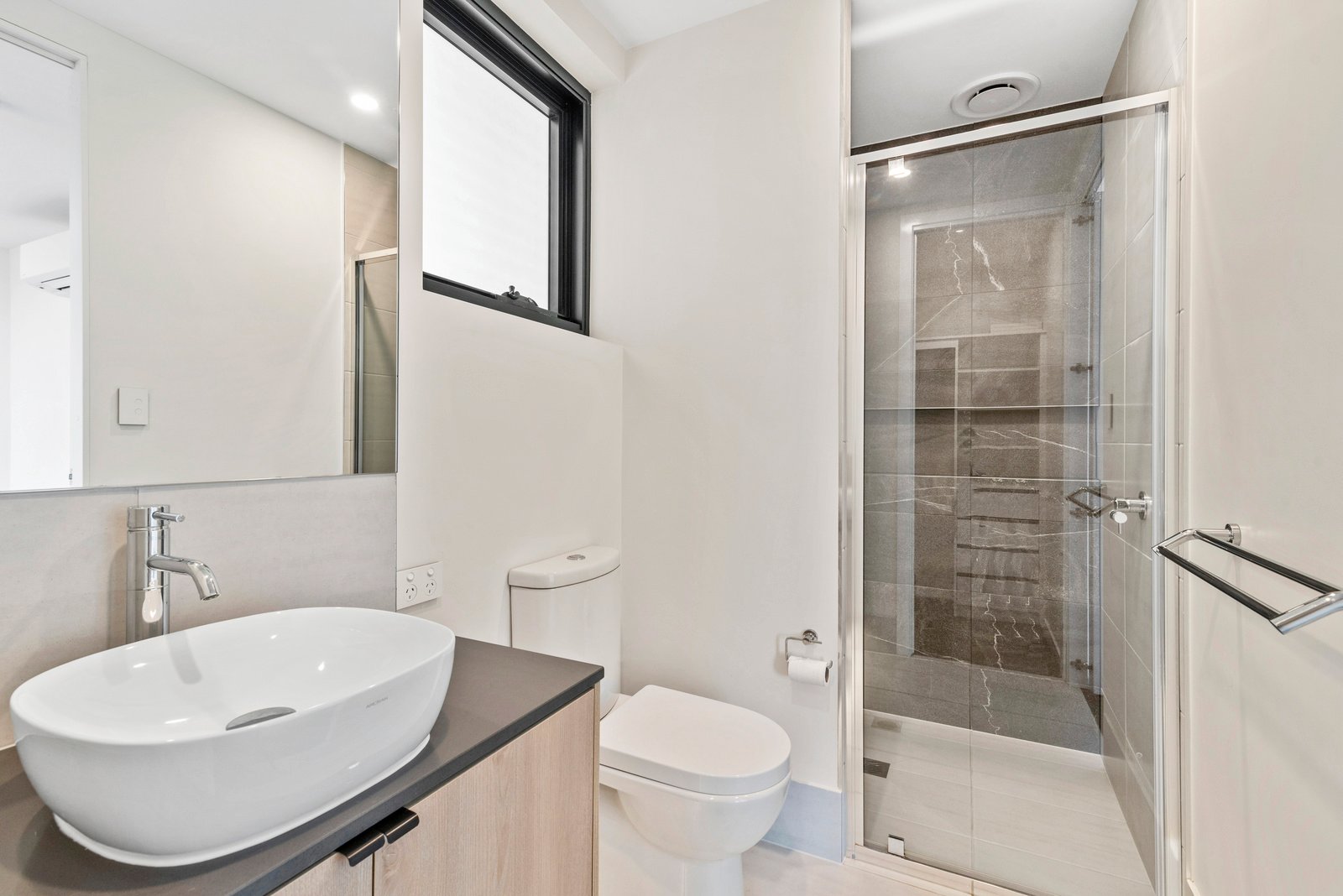 4/1 South Street COOLANGATTA 8