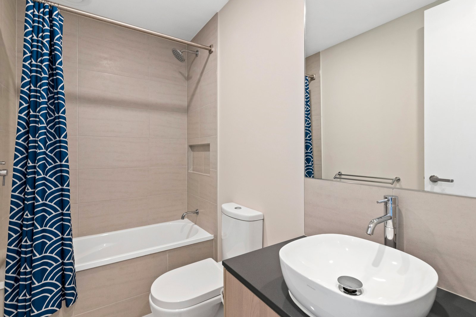 4/1 South Street COOLANGATTA 9