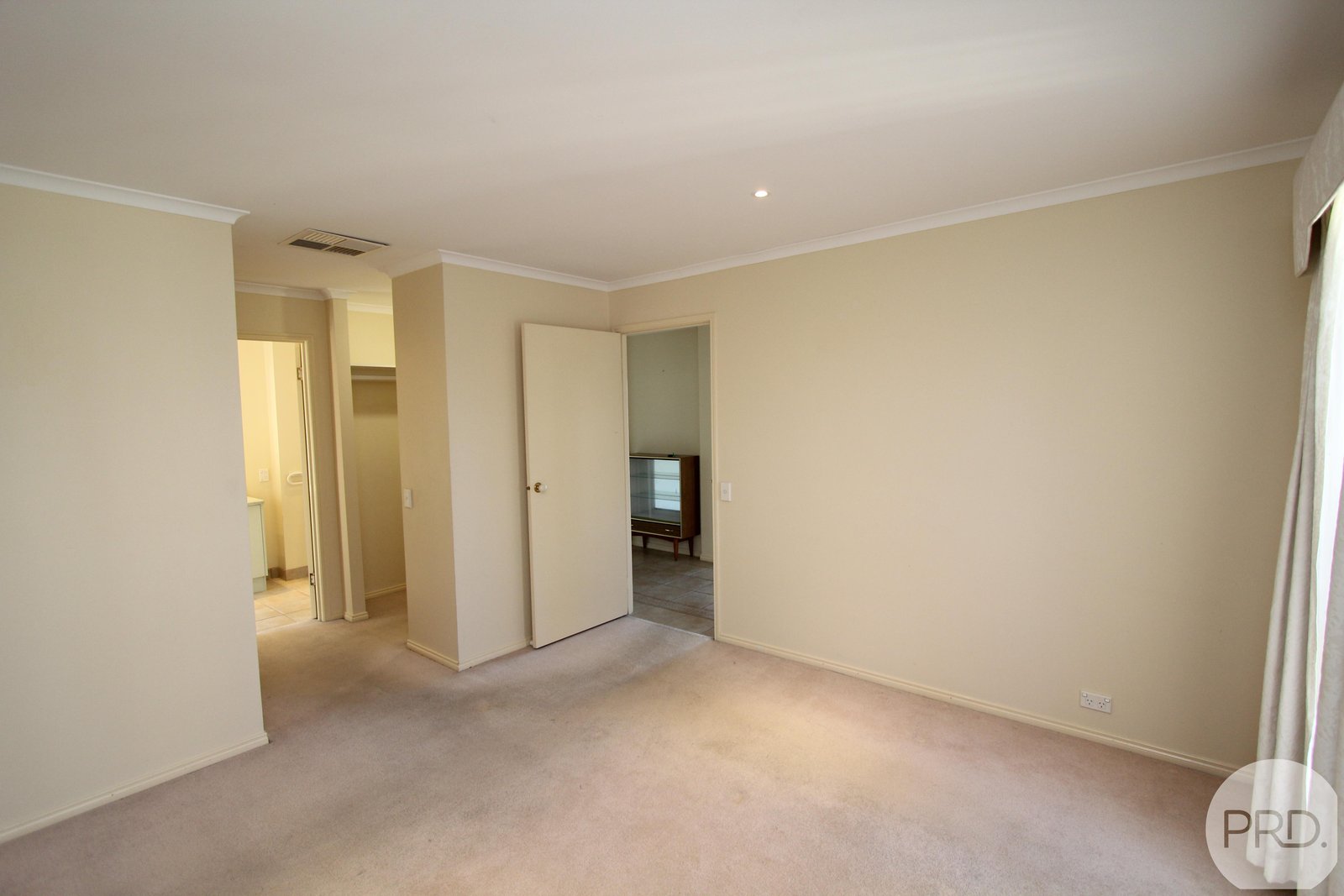 41 St Pauls Way BAKERY HILL 3