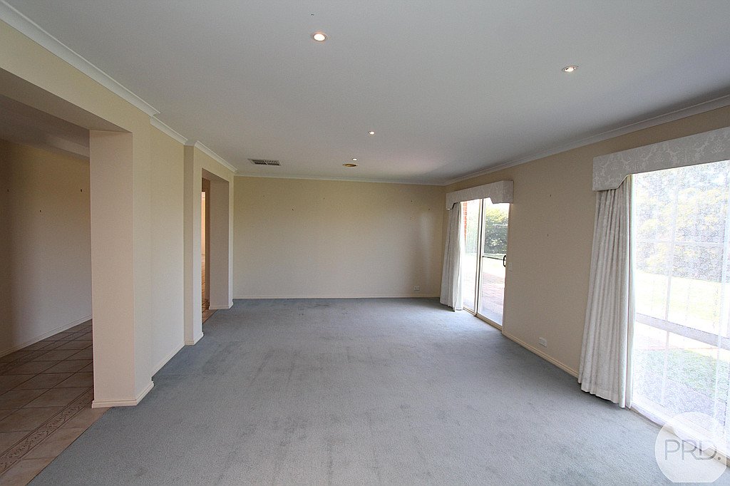 41 St Pauls Way BAKERY HILL 6