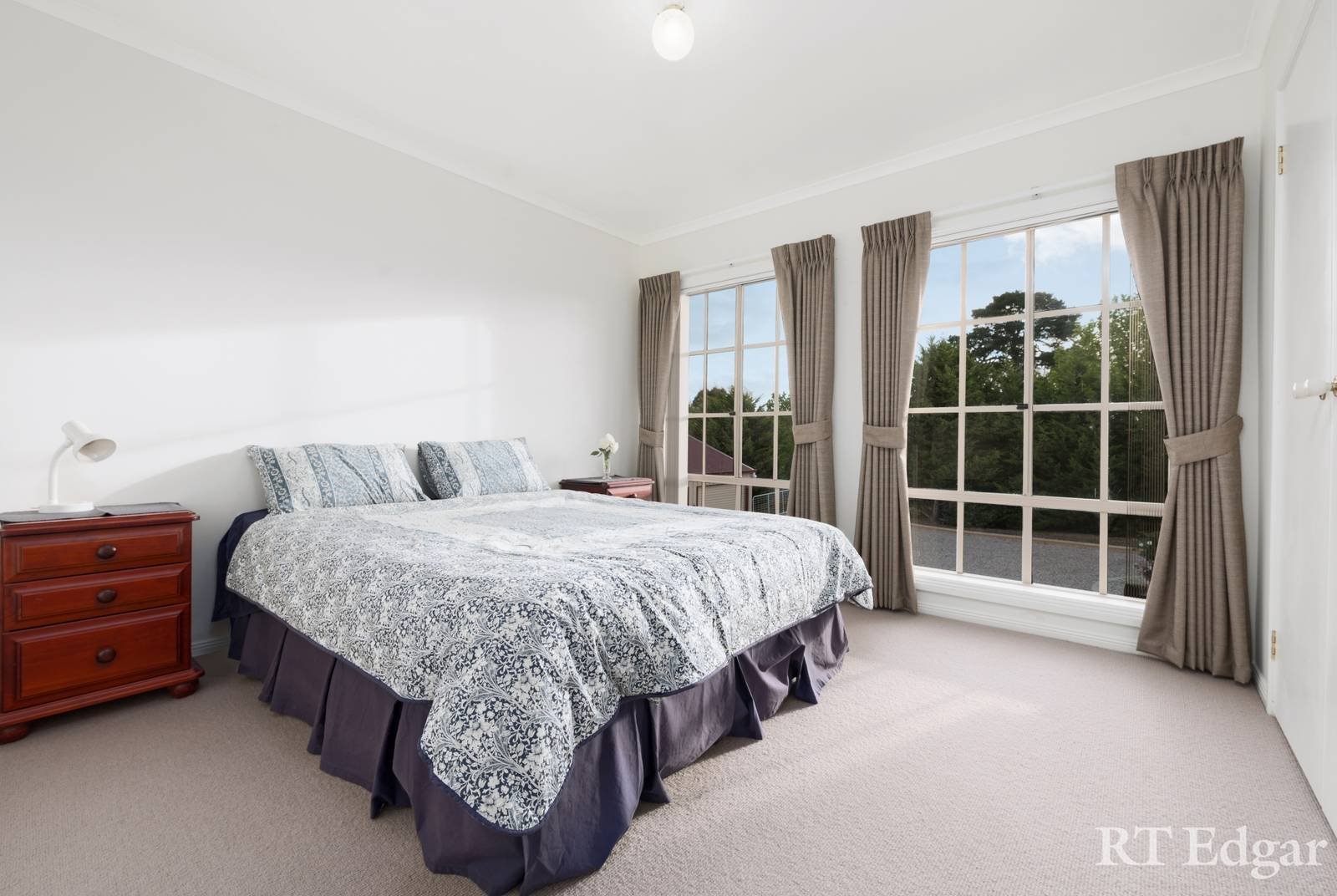 Real Estate and Property in 41 Stuartfield Avenue, Romsey, VIC
