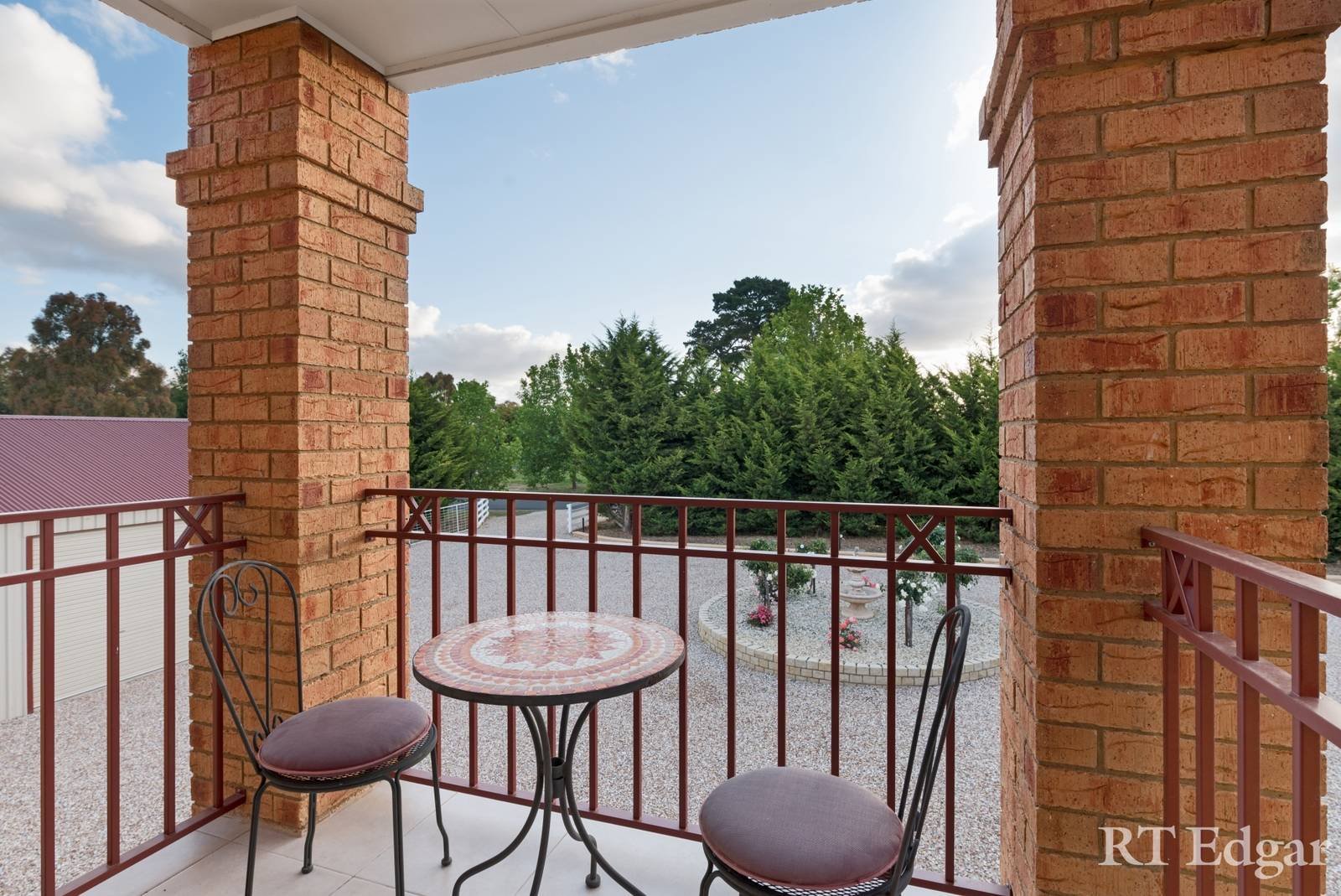 Real Estate and Property in 41 Stuartfield Avenue, Romsey, VIC