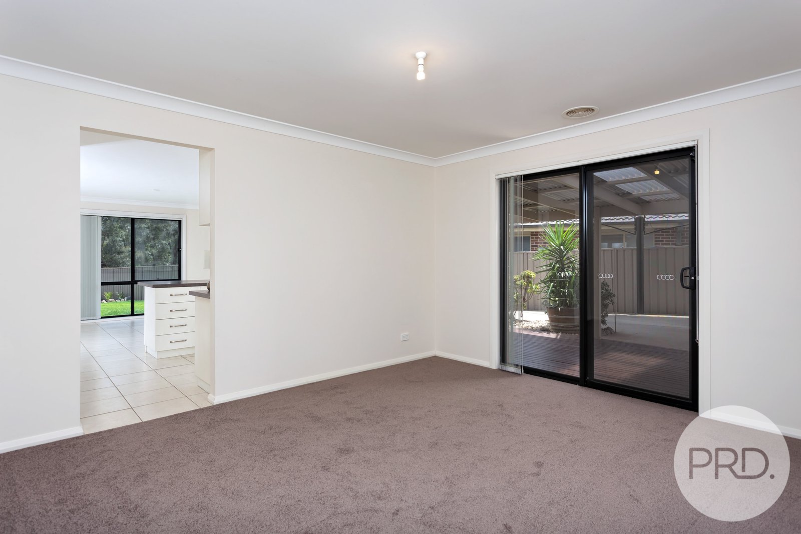 41 Swan Street ASHMONT 3