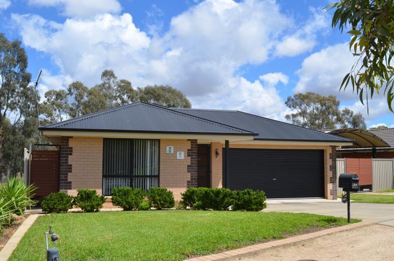 41 Swan Street FLOWERDALE 1