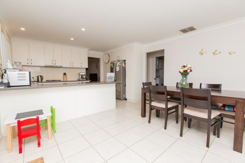 41 Swan Street FLOWERDALE 3