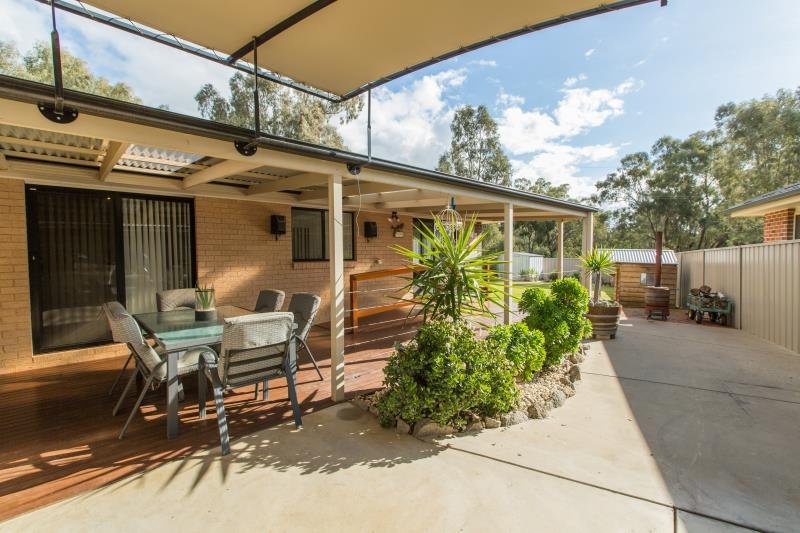 41 Swan Street FLOWERDALE 8