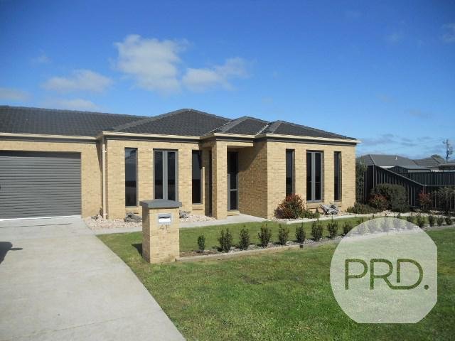 41 Tudor Avenue DELACOMBE 22