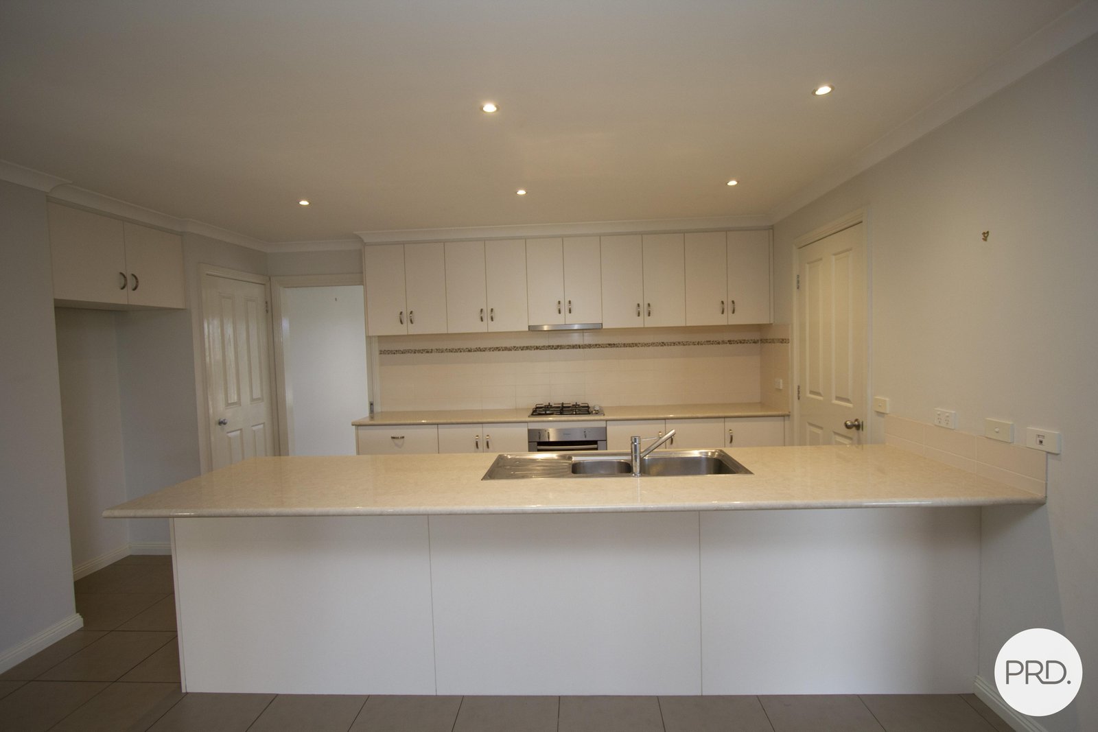 41 Tudor Avenue DELACOMBE 9