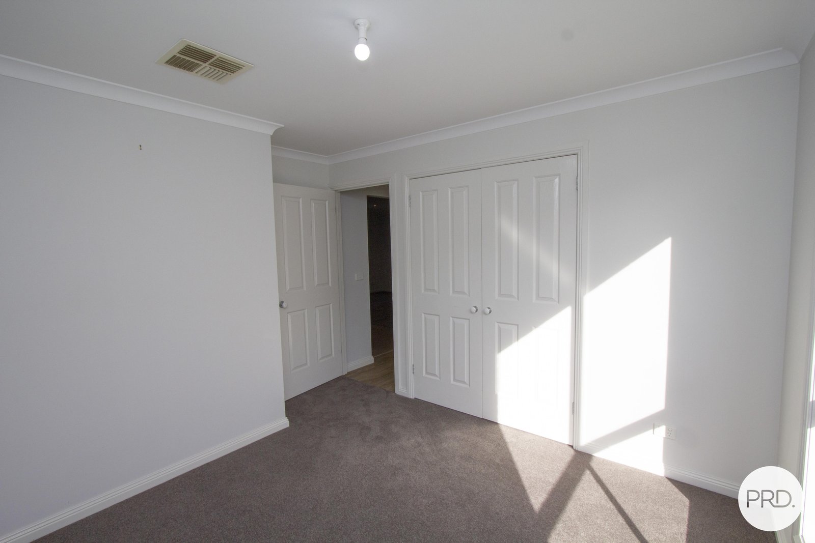 41 Tudor Avenue DELACOMBE 14