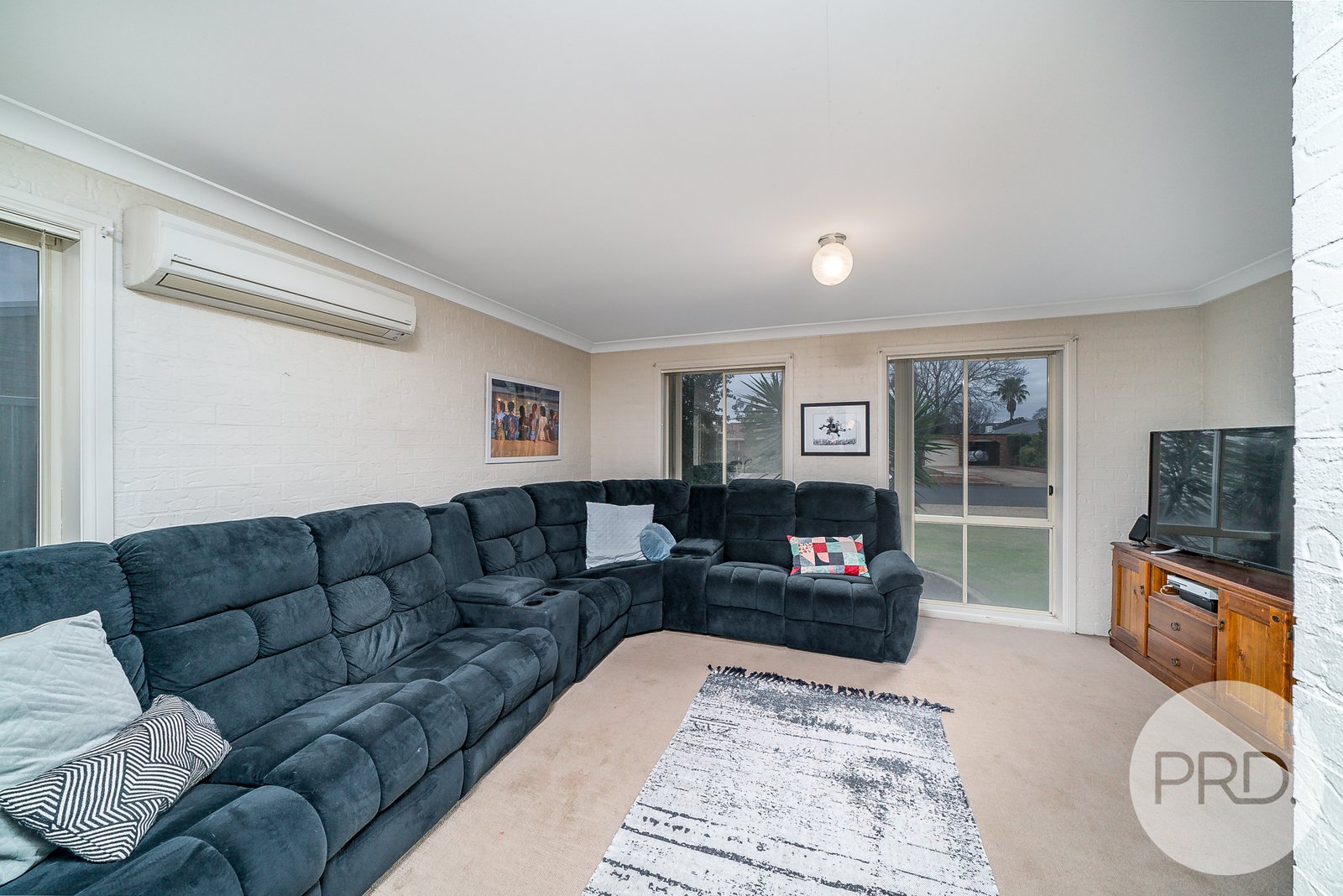 41 Warrambool Crescent GLENFIELD PARK 3