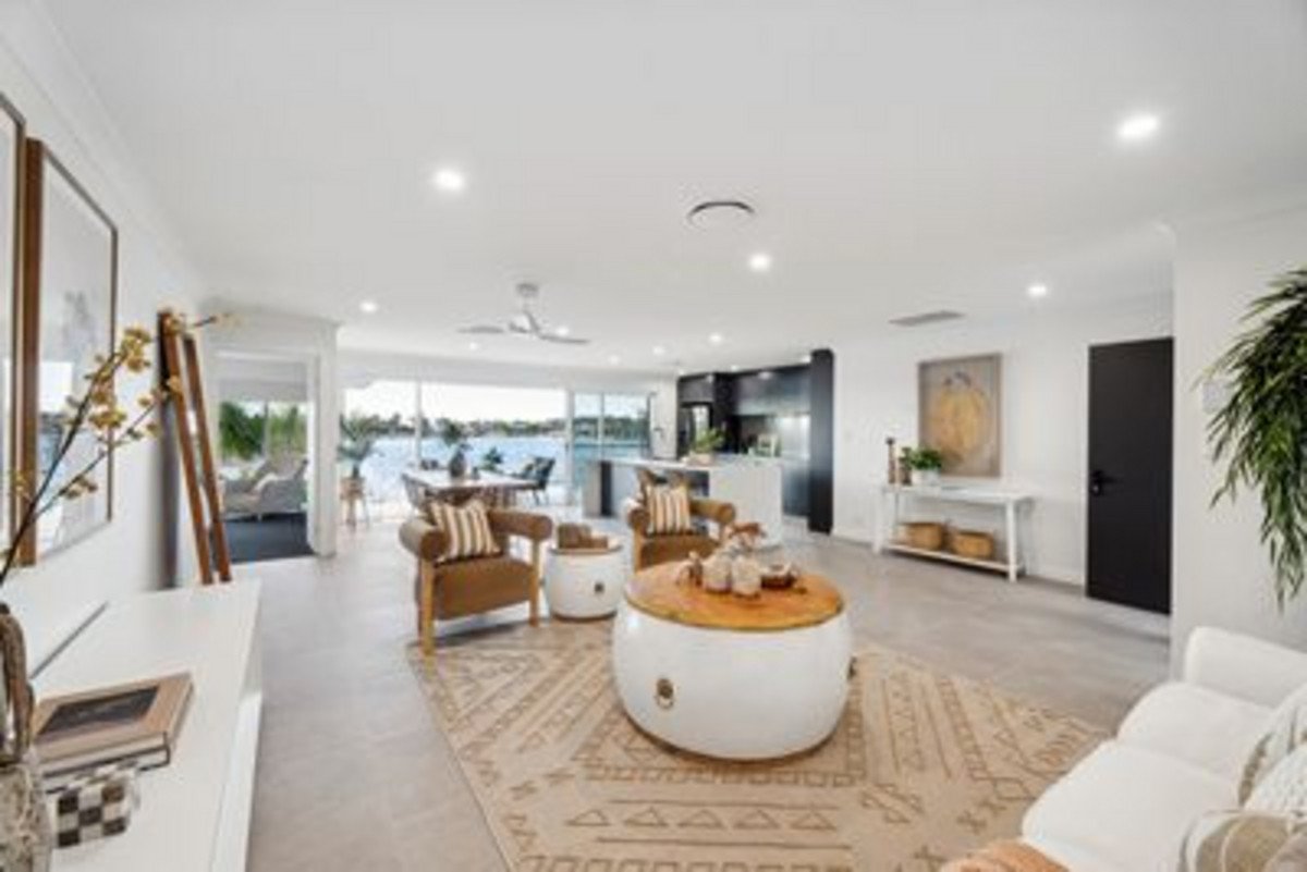 41 Wedgebill Parade Burleigh Waters 7