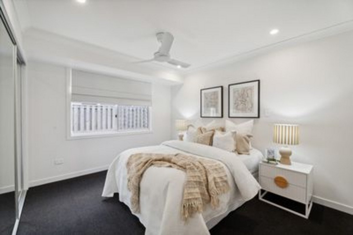 41 Wedgebill Parade Burleigh Waters 16