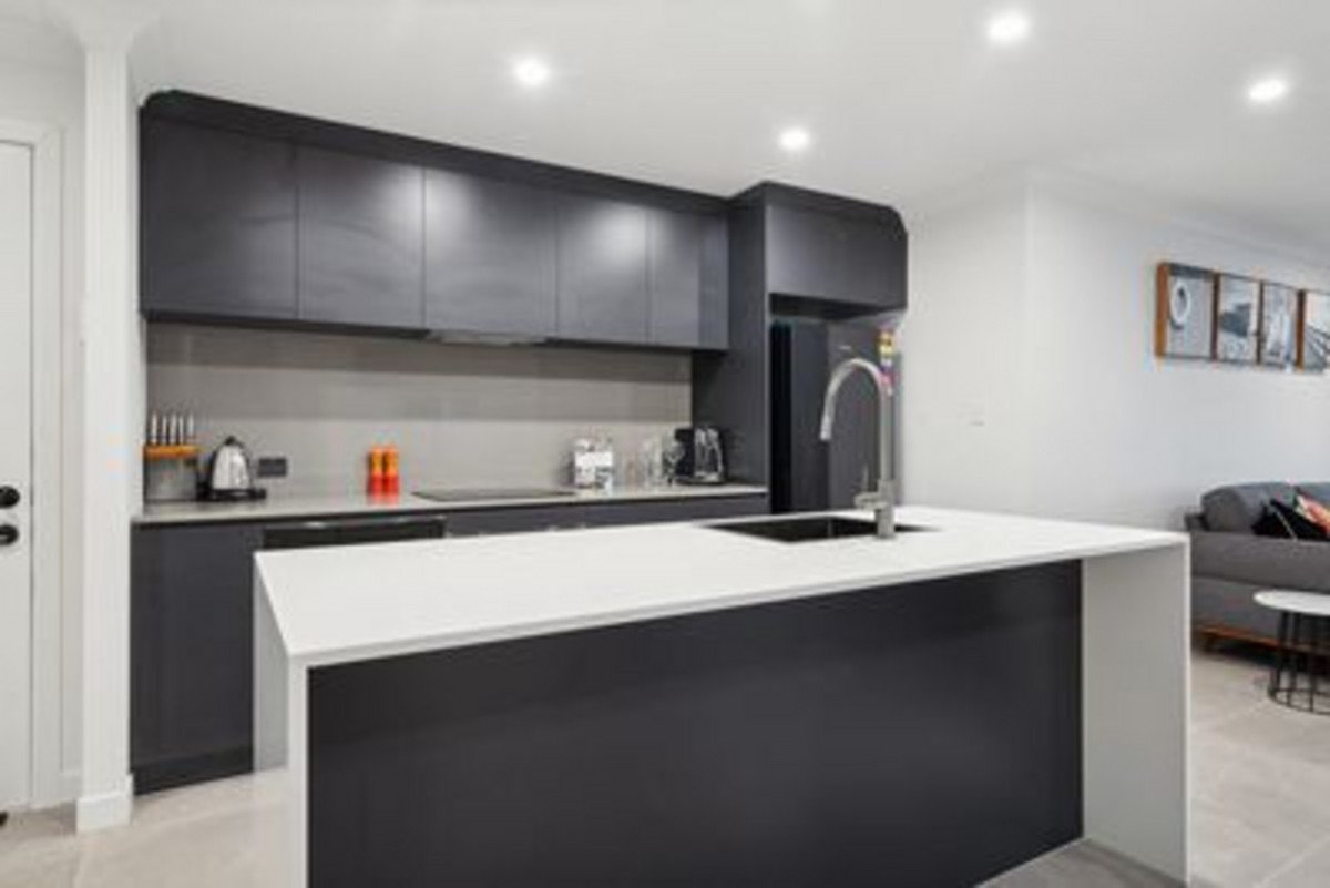 41 Wedgebill Parade Burleigh Waters 21