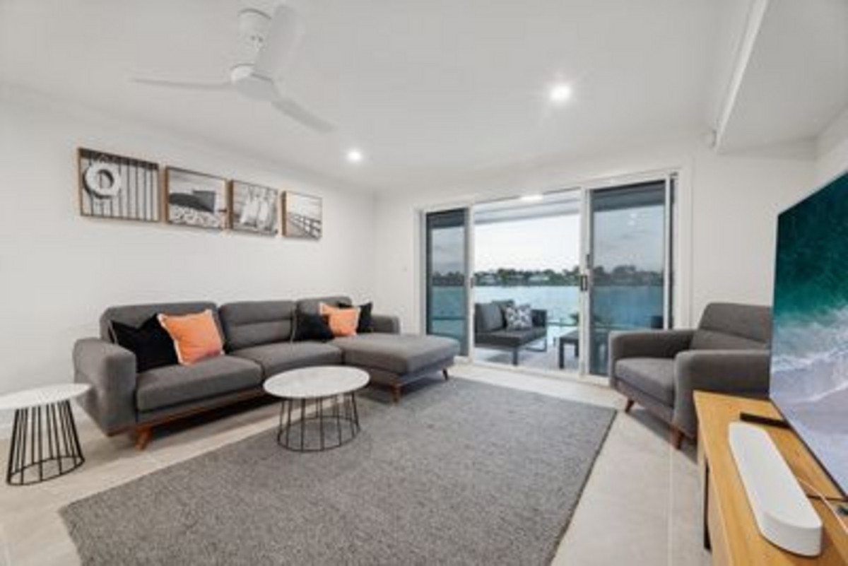 41 Wedgebill Parade Burleigh Waters 22