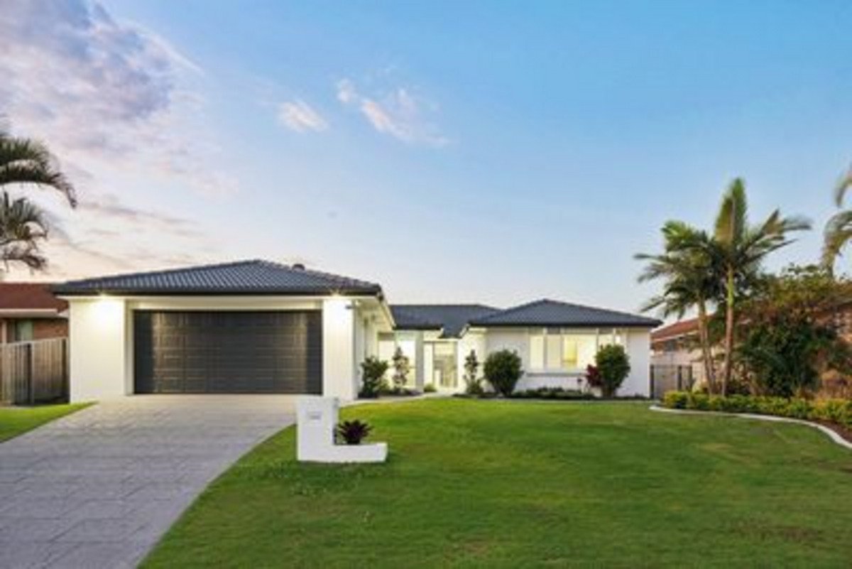 41 Wedgebill Parade Burleigh Waters 26