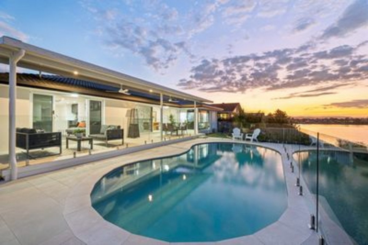 41 Wedgebill Parade Burleigh Waters 27