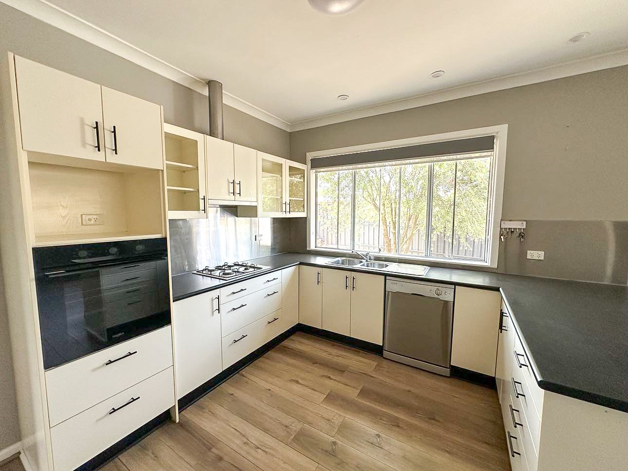 41 William Street TUMBARUMBA 3