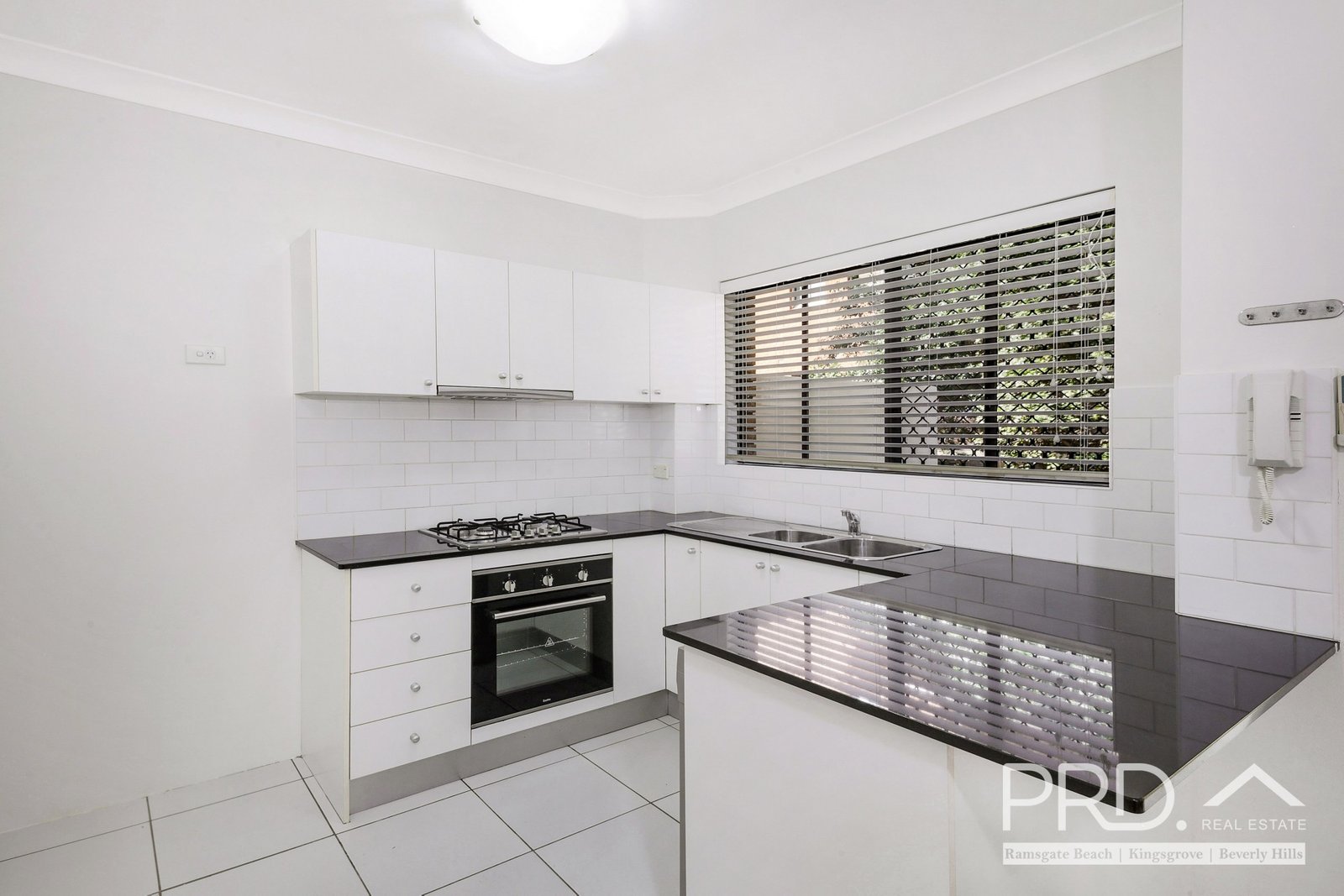 4/10-14 The Strand  ROCKDALE 2