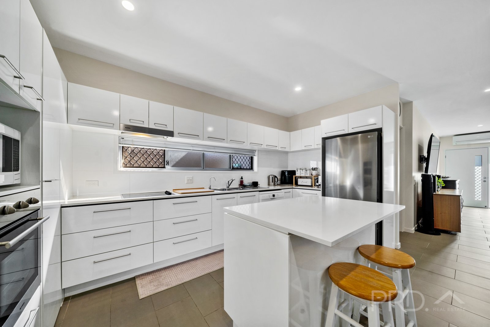 4/10-16 SALISBURY Street REDLAND BAY 4