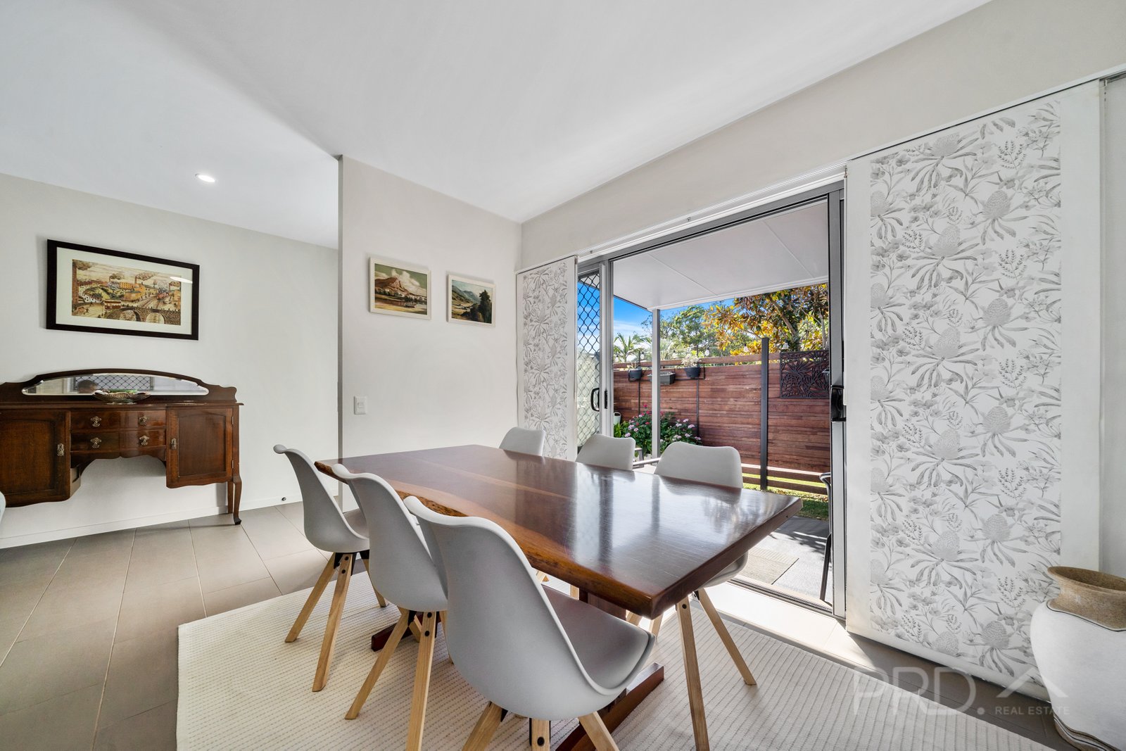 4/10-16 SALISBURY Street REDLAND BAY 5