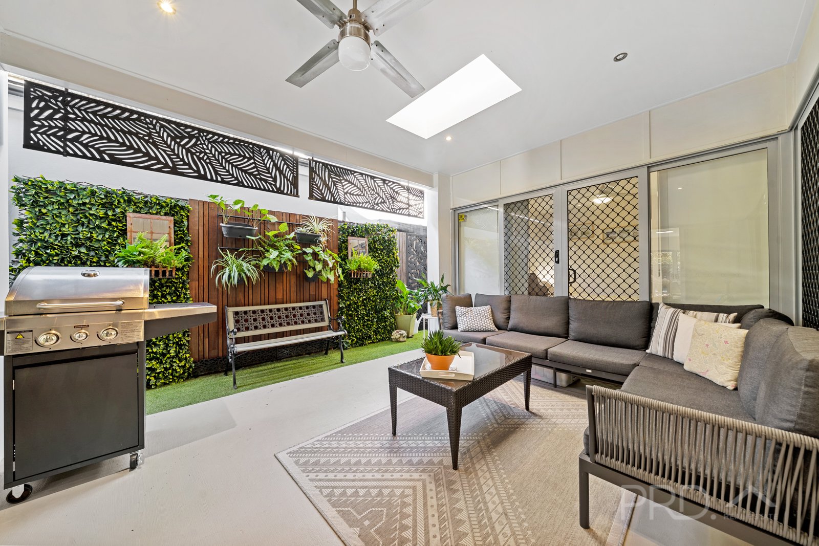 4/10-16 SALISBURY Street REDLAND BAY 6