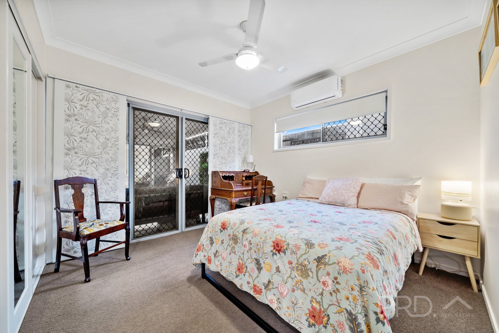 4/10-16 SALISBURY Street REDLAND BAY 10