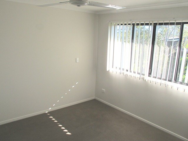 4/10 Arthur Street BOYNE ISLAND 5