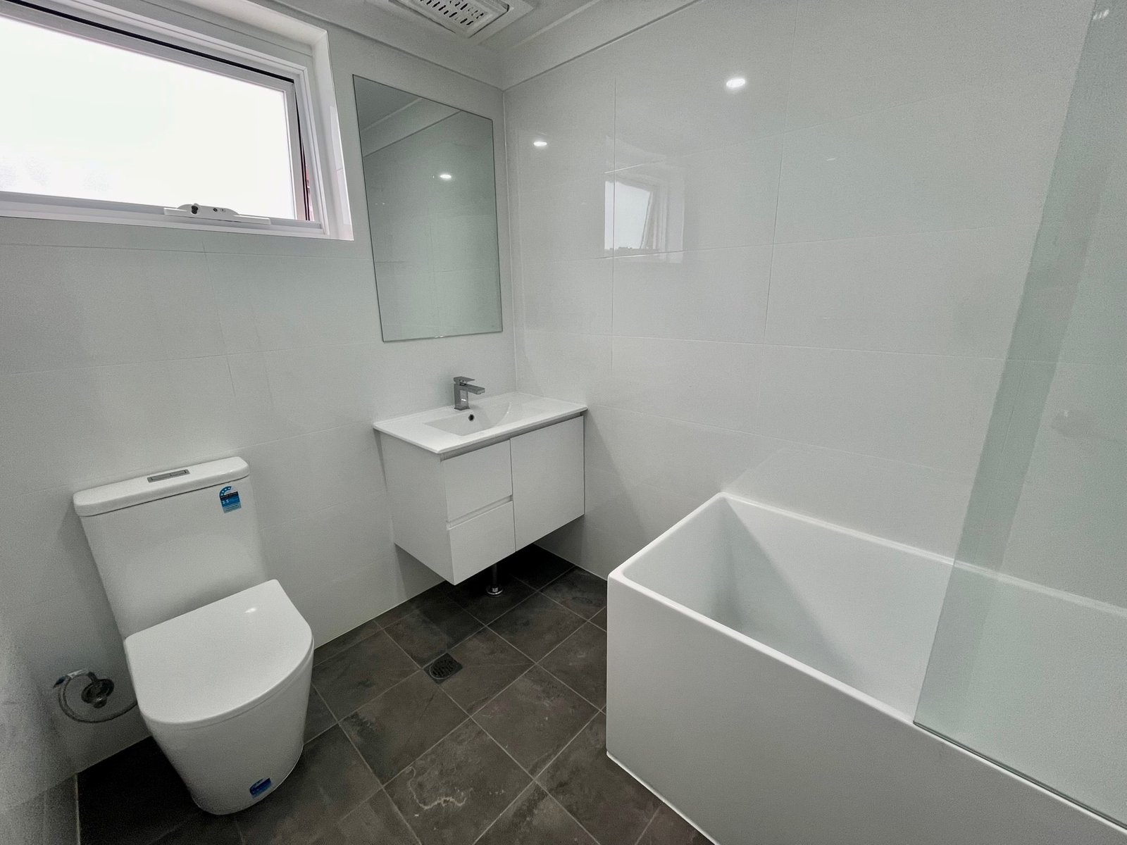 4/10 Colin Street LAKEMBA 5