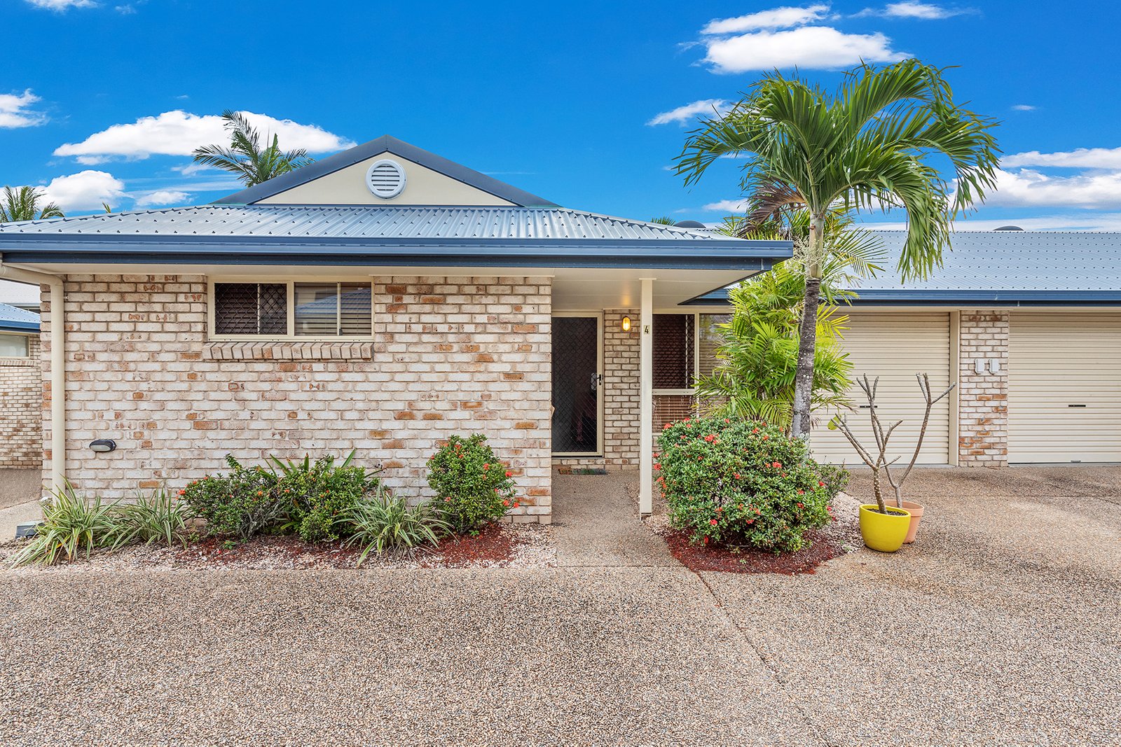 4/10 Erromango Drive JUBILEE POCKET 2
