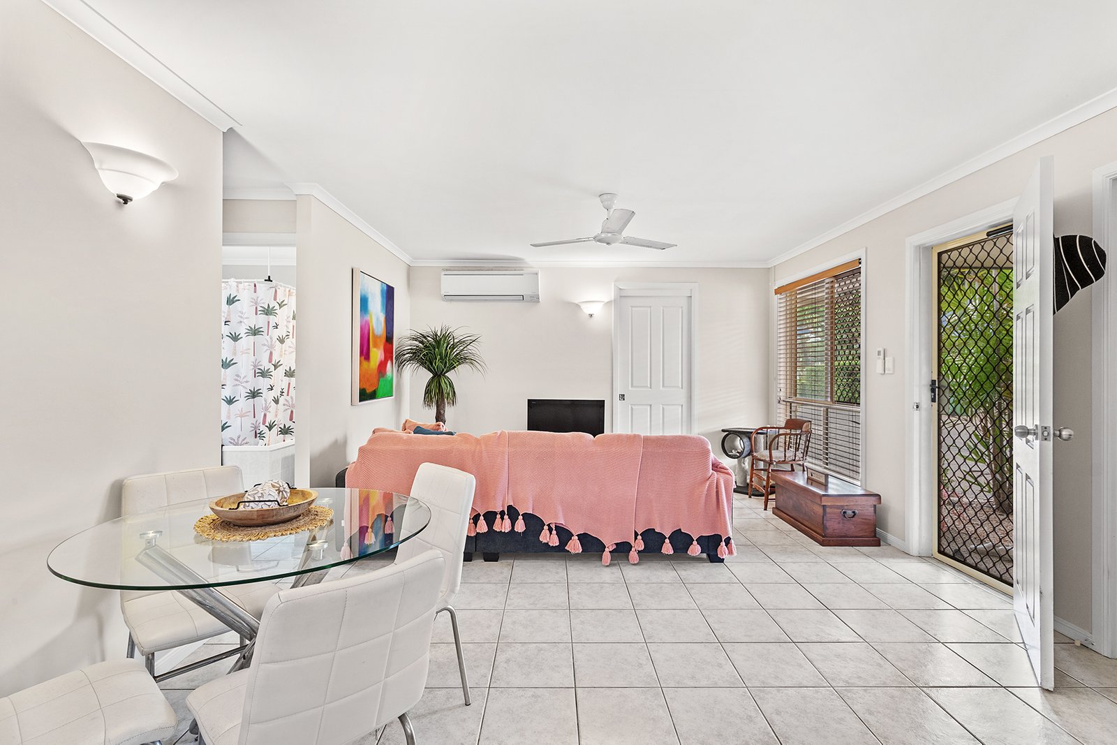 4/10 Erromango Drive JUBILEE POCKET 4