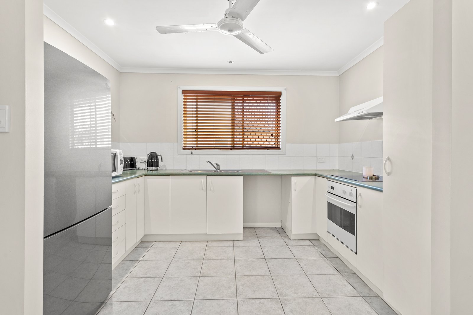 4/10 Erromango Drive JUBILEE POCKET 7