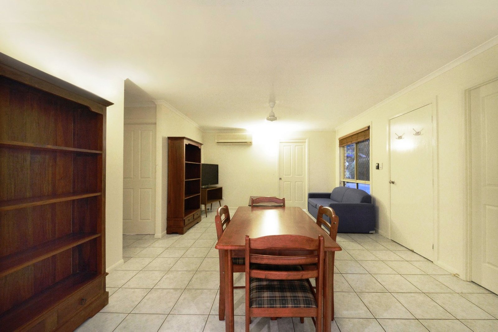 4/10 Erromango Drive JUBILEE POCKET 7