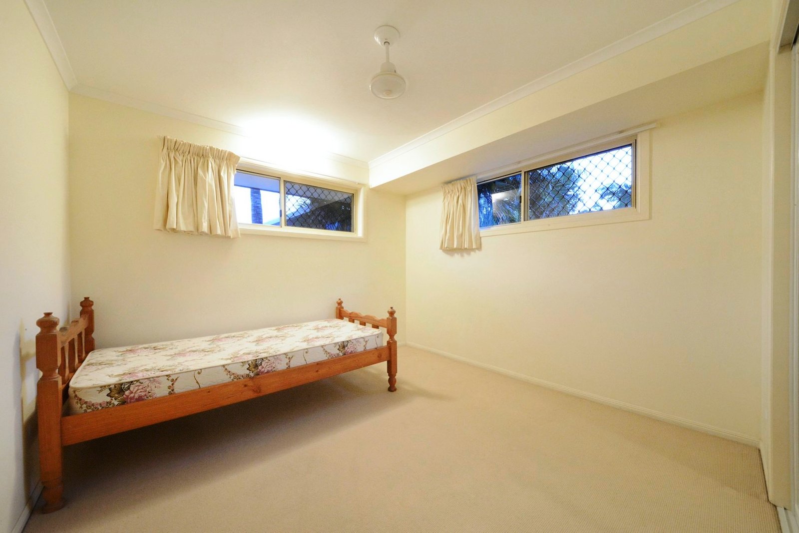 4/10 Erromango Drive JUBILEE POCKET 9