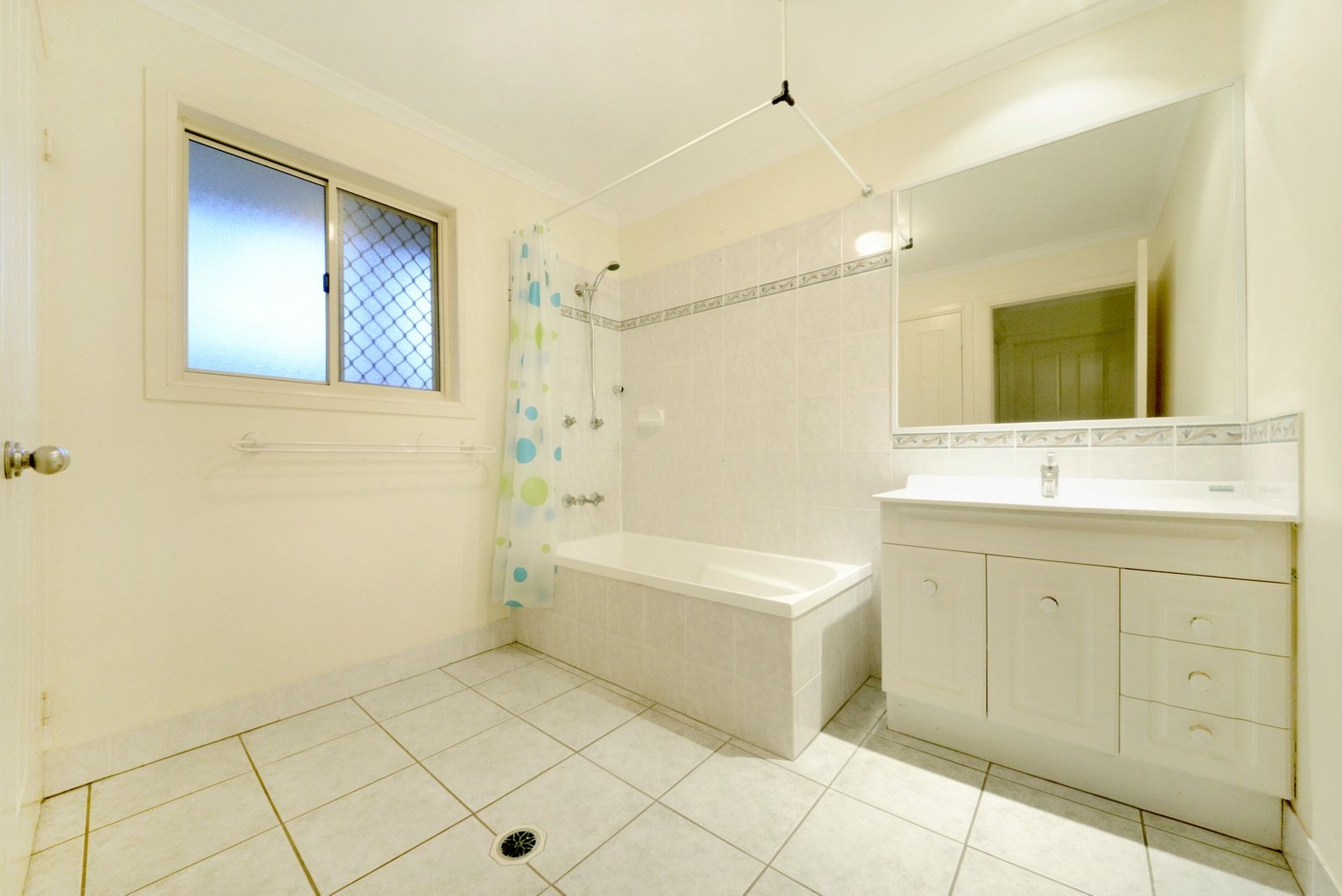 4/10 Erromango Drive JUBILEE POCKET 10