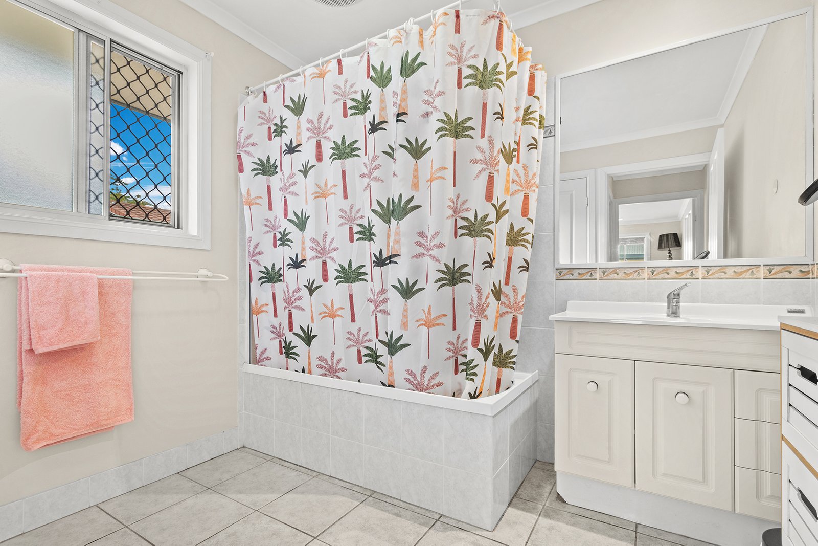 4/10 Erromango Drive JUBILEE POCKET 9