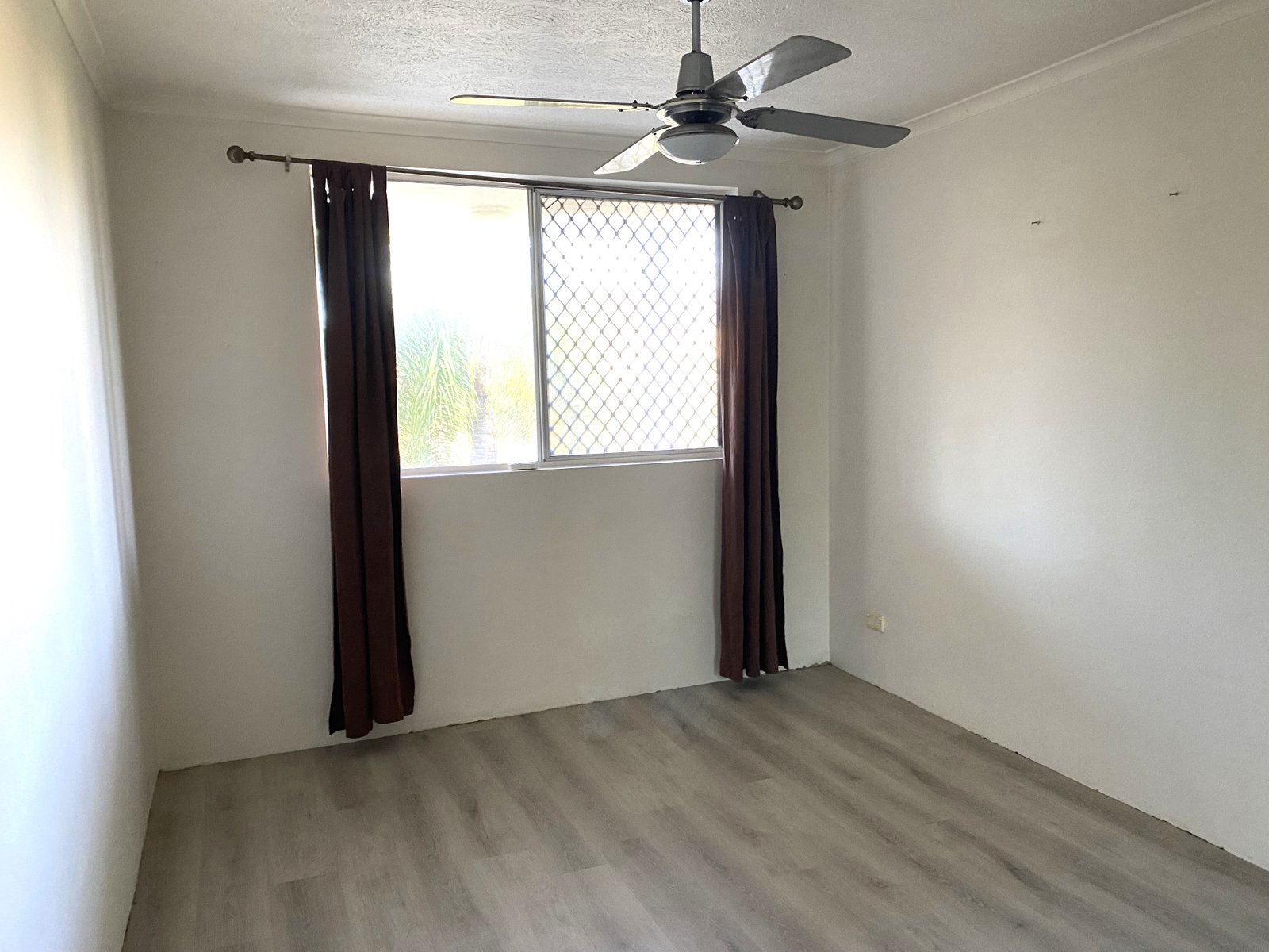 4/10 Nalla Court PALM BEACH 6