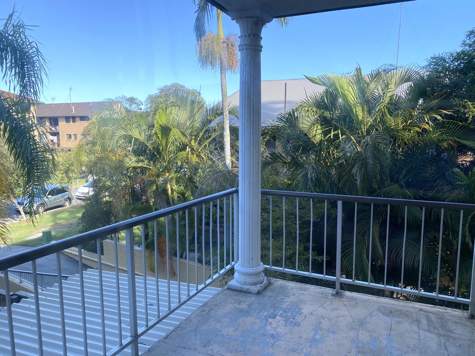 4/10 Nalla Court PALM BEACH 8