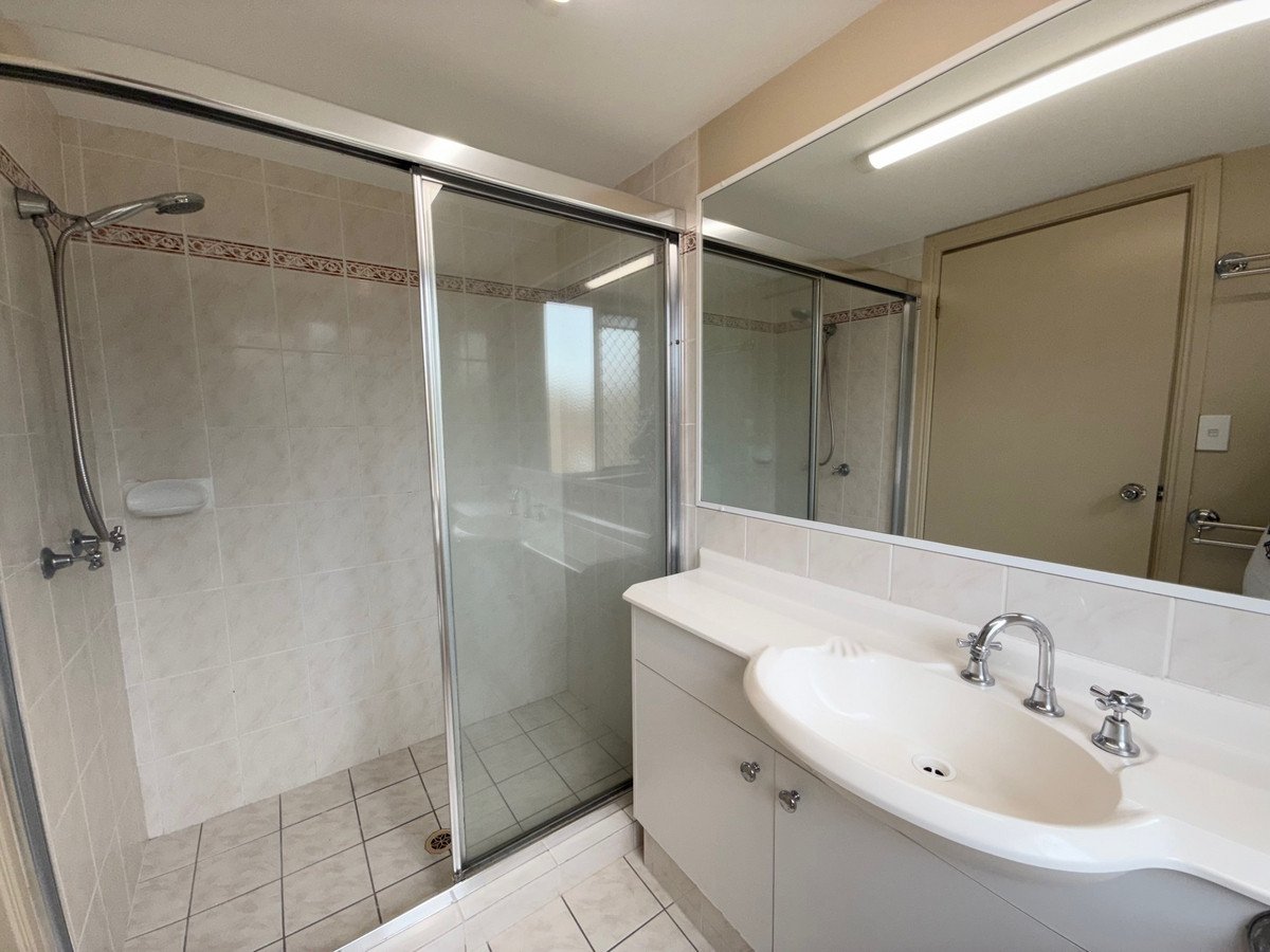 4/10 Stephens Street Burleigh Heads 9