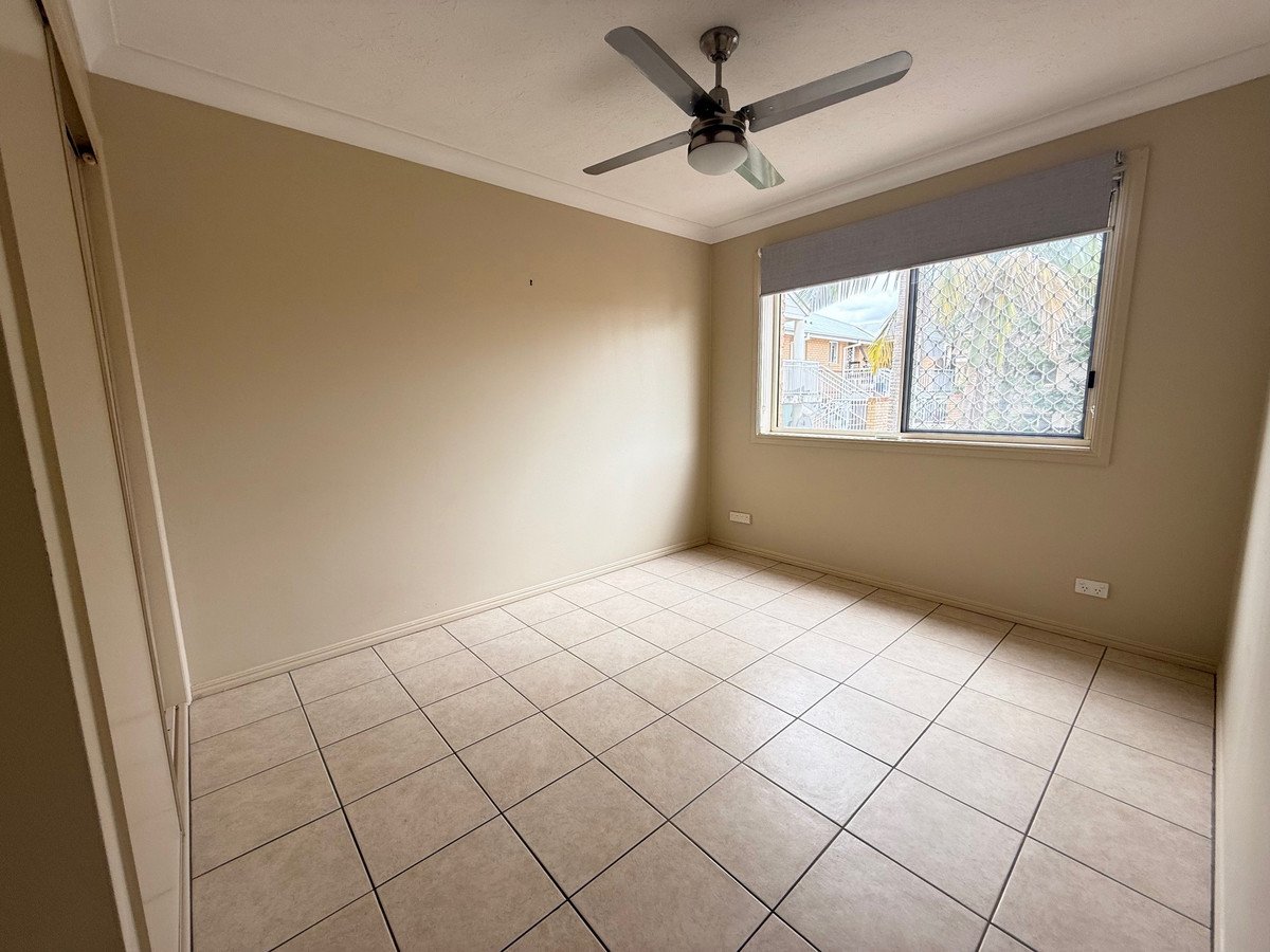 4/10 Stephens Street Burleigh Heads 11