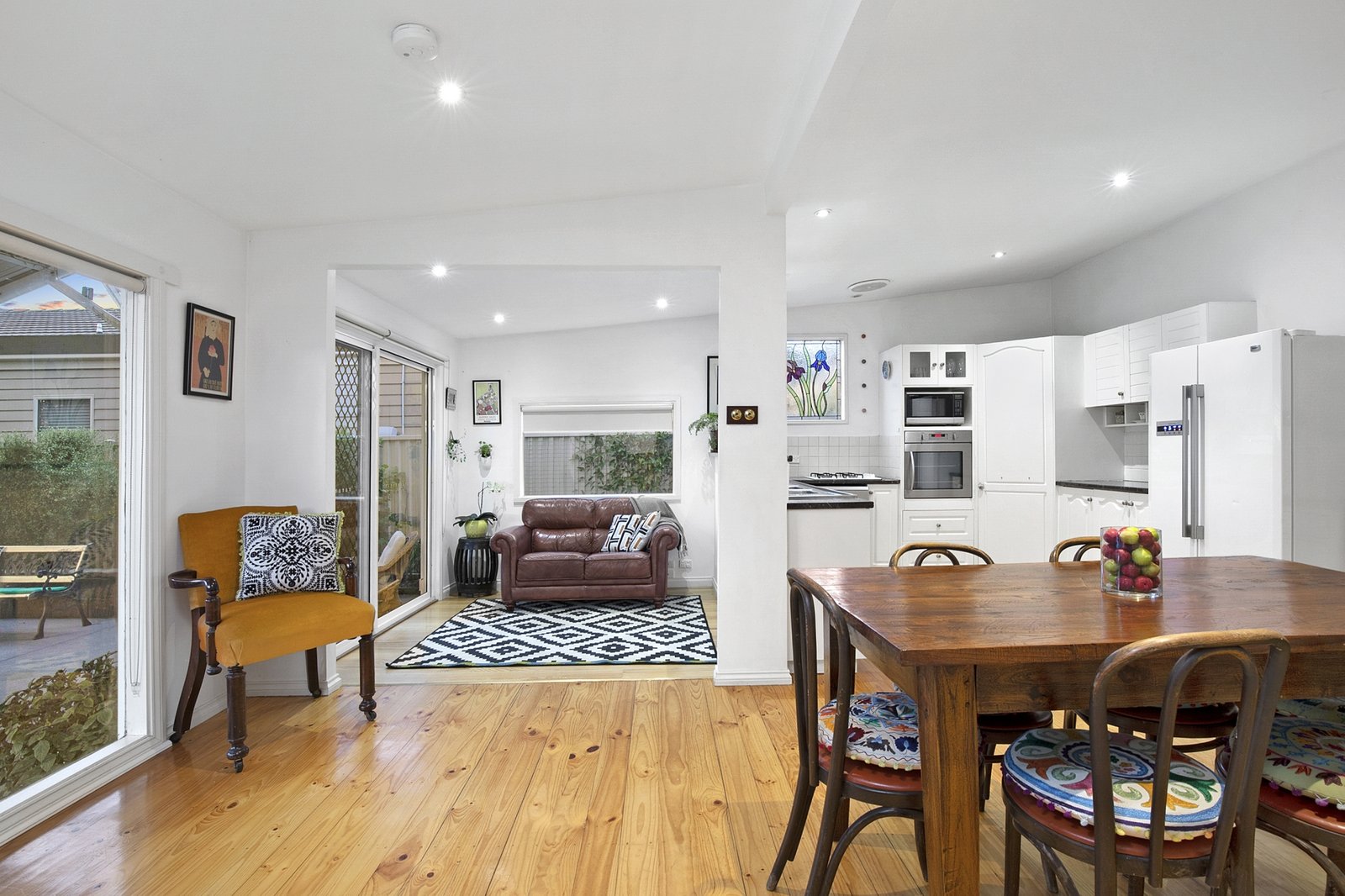 Gallery: 410 Talbot Street South