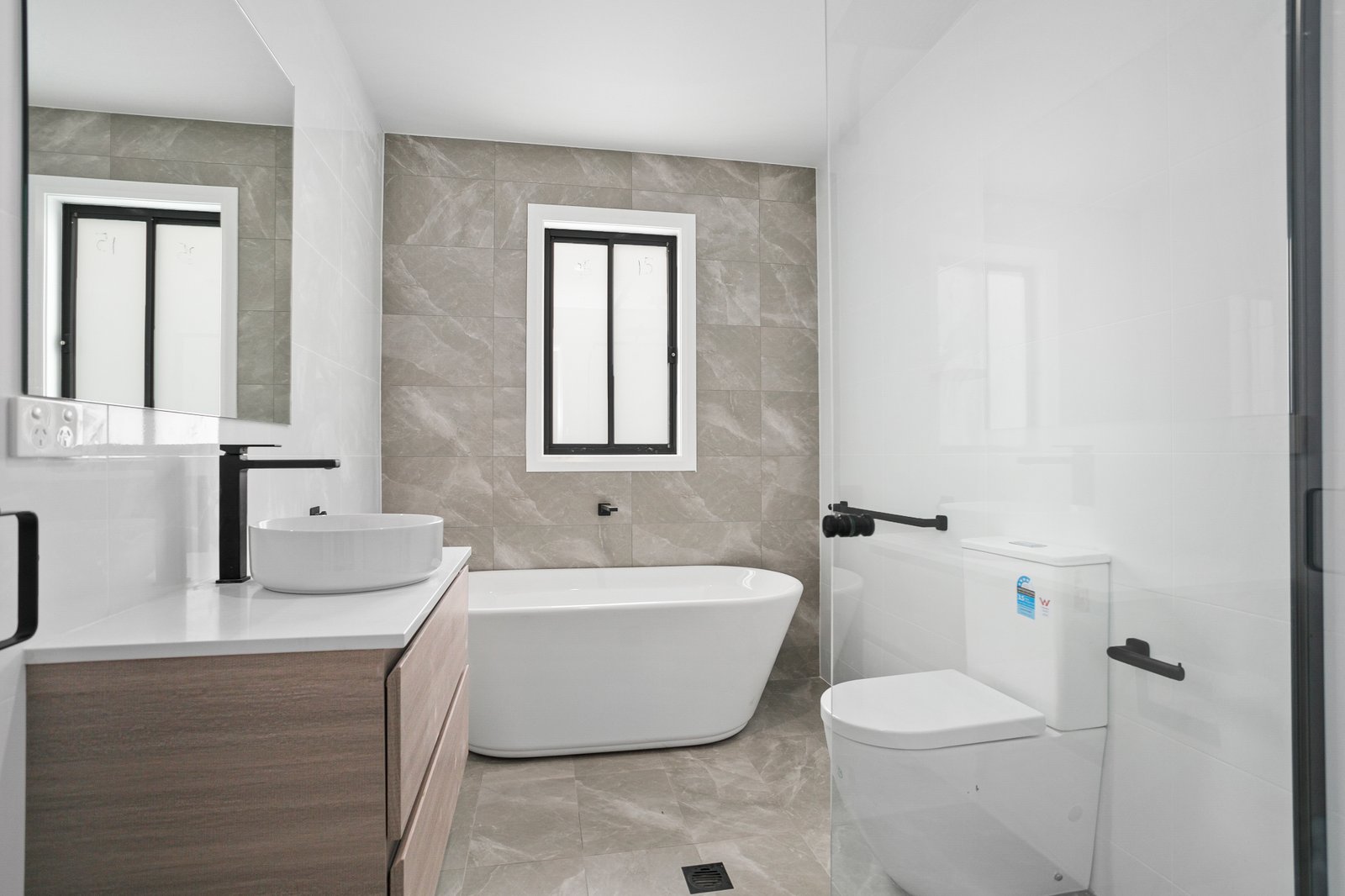 4/10 Taylor Rd  ALBION PARK 3