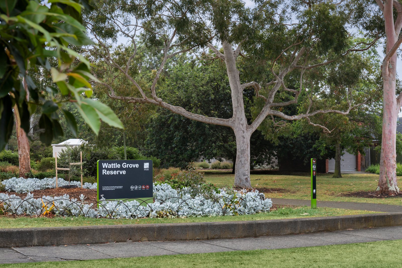 Real Estate and Property in 4/10 Wattle Grove, Mckinnon, VIC