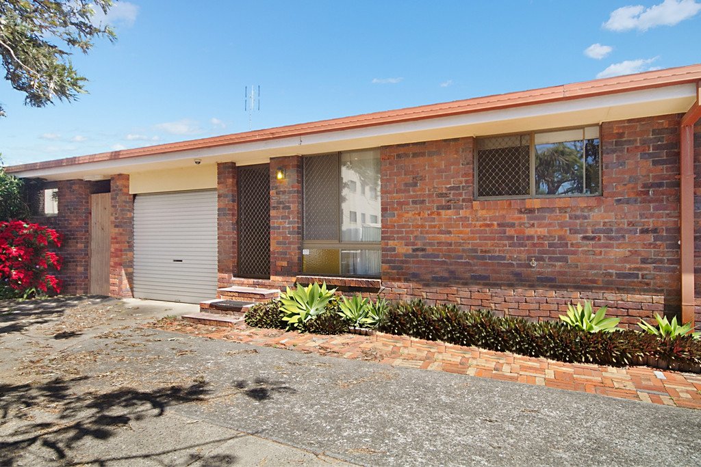 4/100 Kennedy Drive TWEED HEADS WEST 1