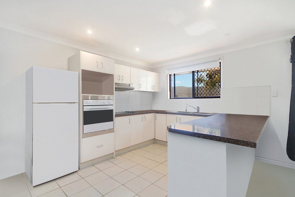 4/100 Kennedy Drive TWEED HEADS WEST 4