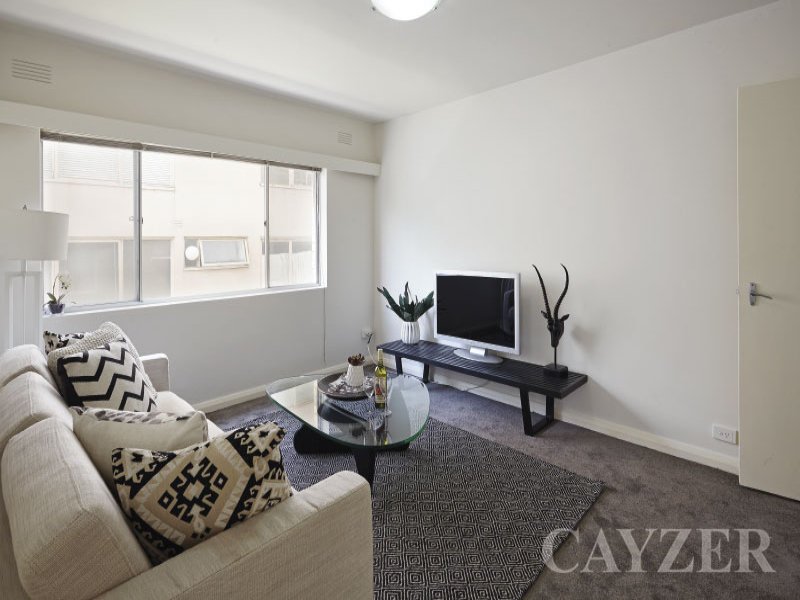 Gallery: 4/100 Millswyn Street