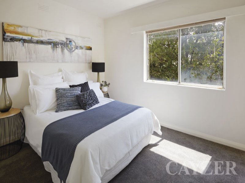 Gallery: 4/100 Millswyn Street